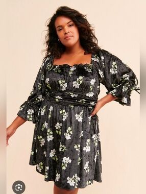 Hutch Gray Velvet Mini Dress with Green And White Florals 1X (7290)